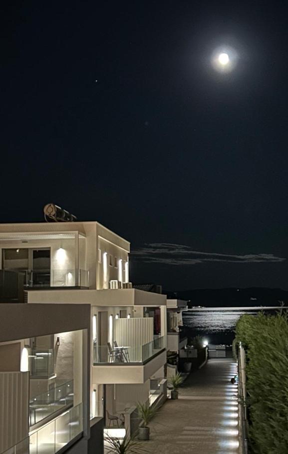 Sealuxe Living Aparthotel Nea Iraklitsa Exterior photo