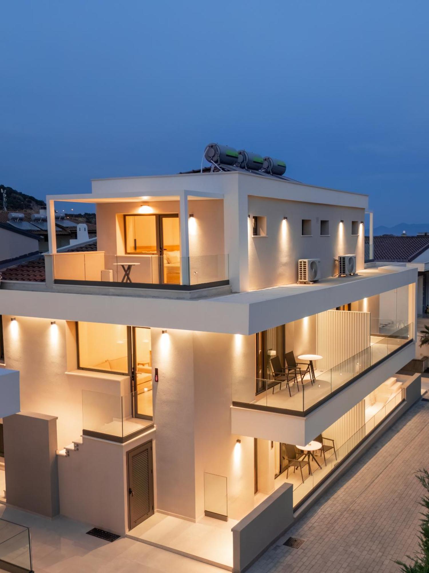 Sealuxe Living Aparthotel Nea Iraklitsa Exterior photo